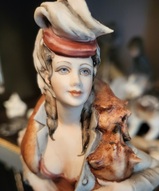 фарфоровая статуэтка, итальянский фарфора, винтажные статуэтки, статуэтка девушки - Статуэтка Леди с горжеткой из лисы