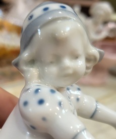 Фарфоровая статуэтка Голландская девочка от автора  от Lladro и других бренды